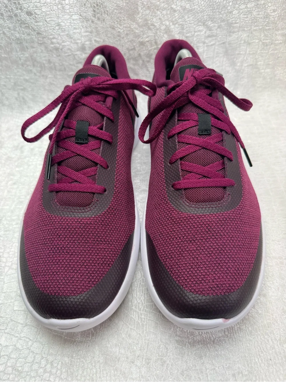 Nike Flex Experience Run 7 athletic shoes, Men’s size 11